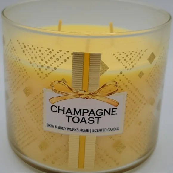 Bath & Body Works Champagne Toast 3 wick Candle - Picture 4 of 4